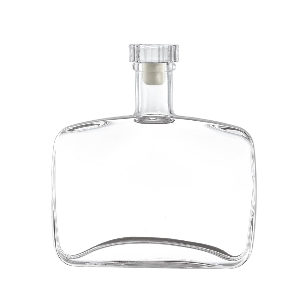 High-quality crystal white glass liquor bottles, available in 700ml and 750ml. Suitable for brandy, rum, tequila, whisky and other spirits. Supports customized craftsmanship such as ceramic decal and engraving on the bottle body. Equipped with customized 