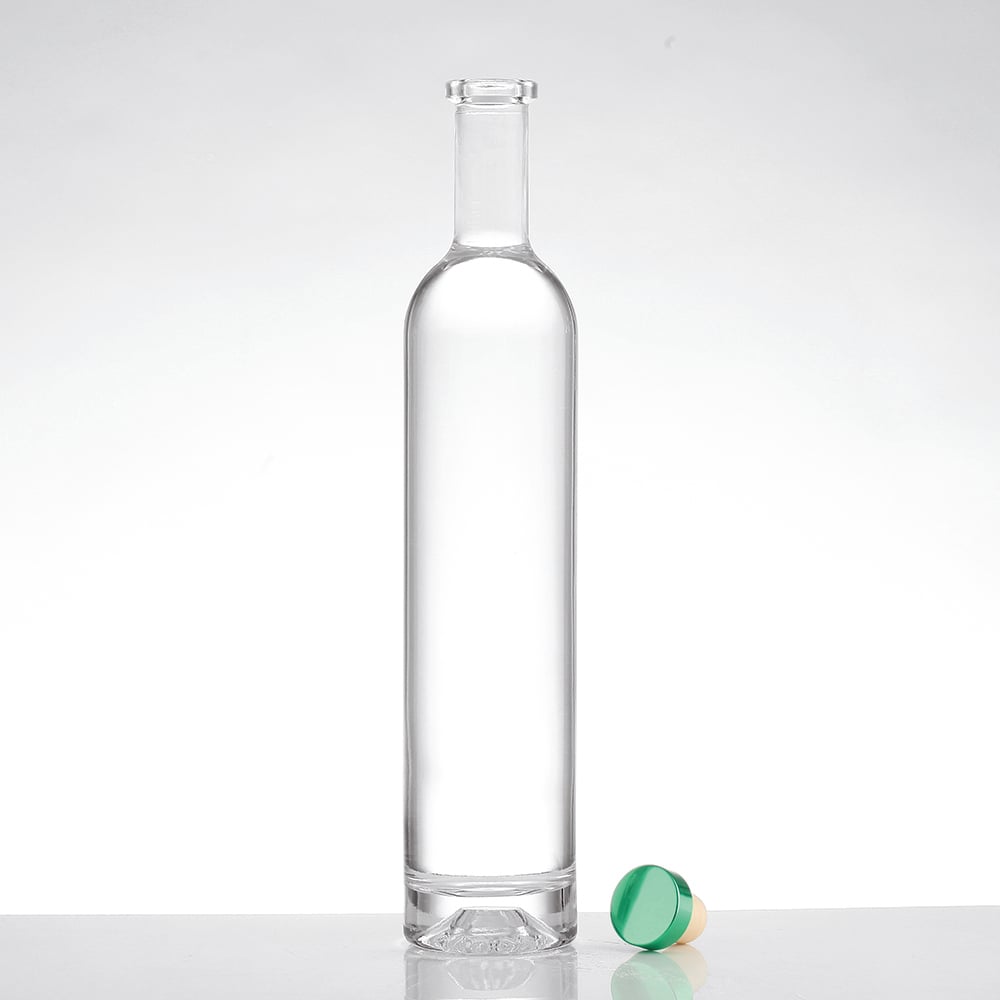 High-quality crystal glass liquor bottles, spirits bottles 700ml/750ml, suitable for brandy, rum, tequila, vodka and more. Equipped with corks and synthetic stoppers. Support bottle spraying, decal firing, screen printing and other crafts.