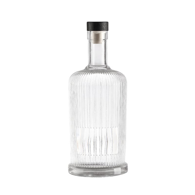 High-quality crystal glass liquor bottles, spirit bottles available in 750ml and 700ml. Suitable for whisky, tequila, rum and other spirits, compatible with cork stoppers and polymer stoppers.