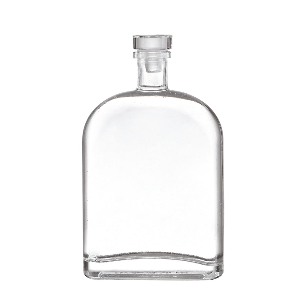 High-quality crystal white glass spirit bottles, 700ml. Suitable for whisky, vodka, tequila, rum, brandy and other spirits. Equipped with cork stoppers. Support customized crafts including hot stamping and labeling.