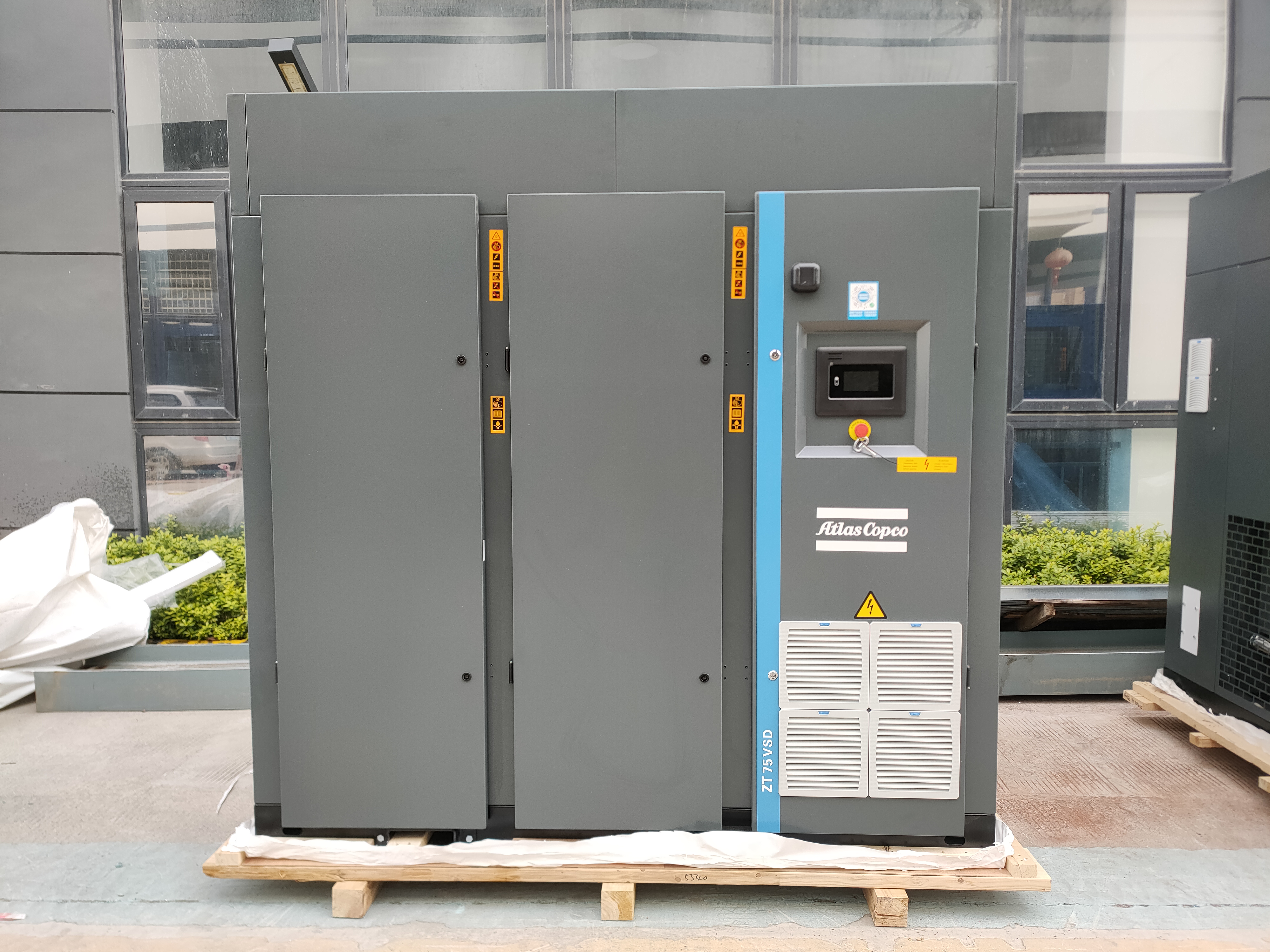 What Makes Desiccant Dryers Essential for Preventing Moisture Damage?