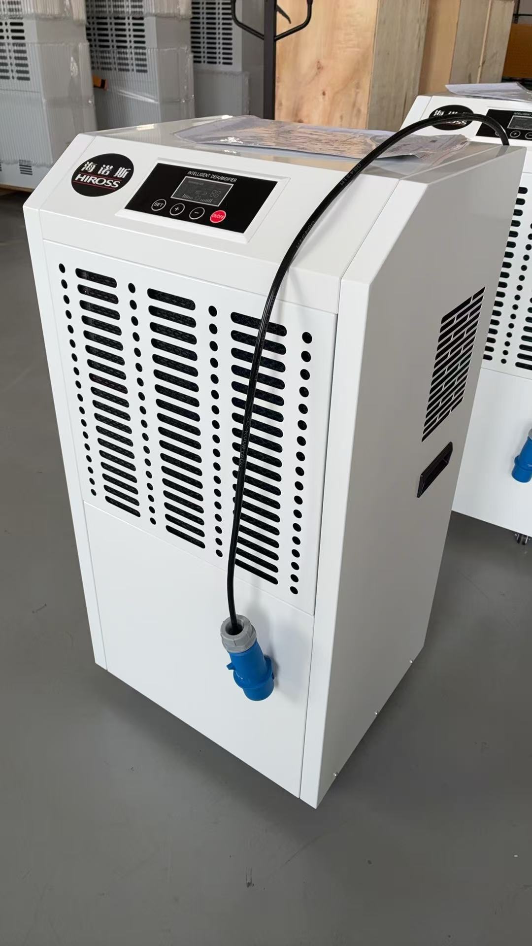 Common Usage Issues with Commercial Dehumidifiers and How to Resolve Them