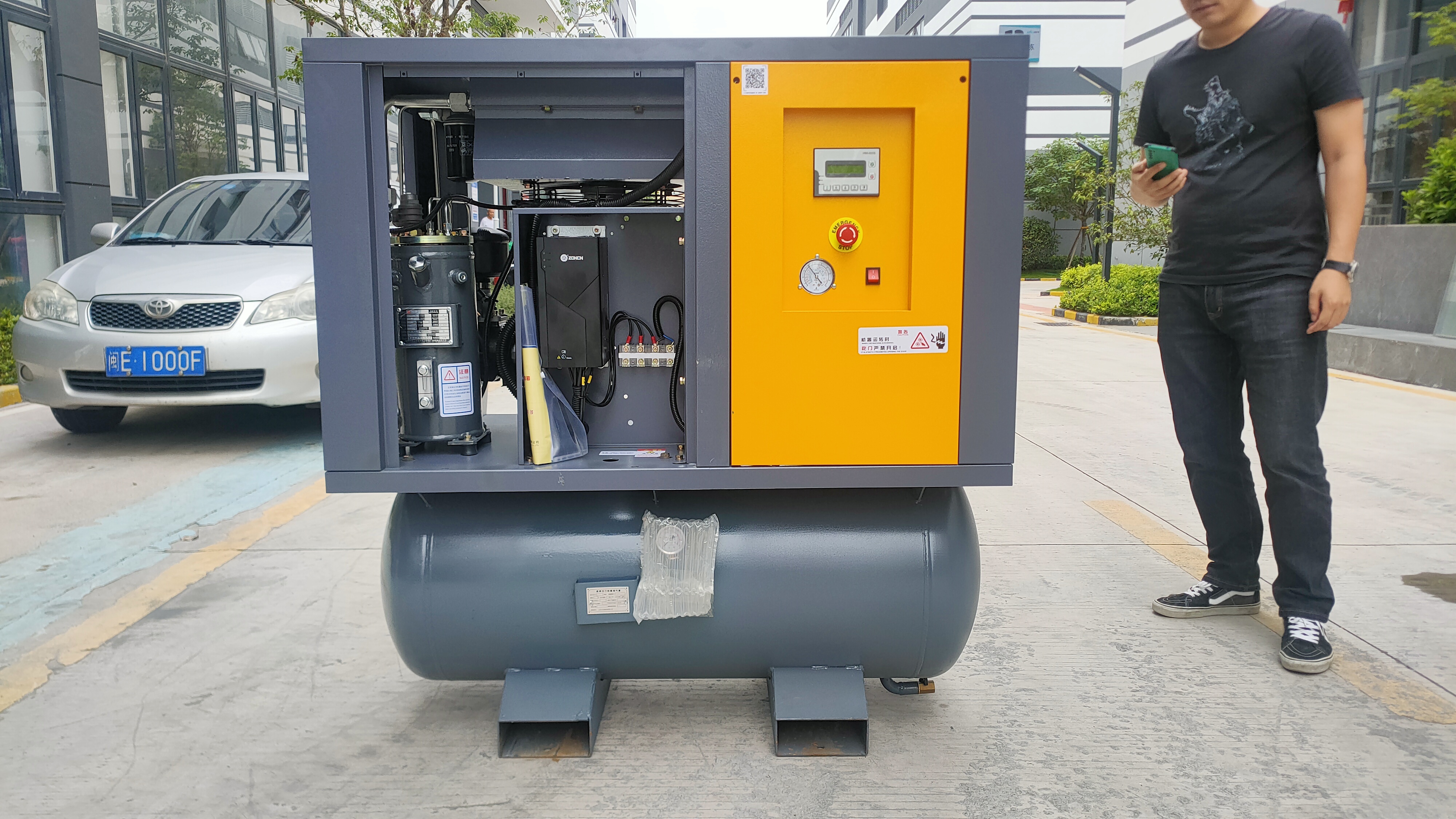 How to Maximize the Performance of Your Rotary Screw Compressor