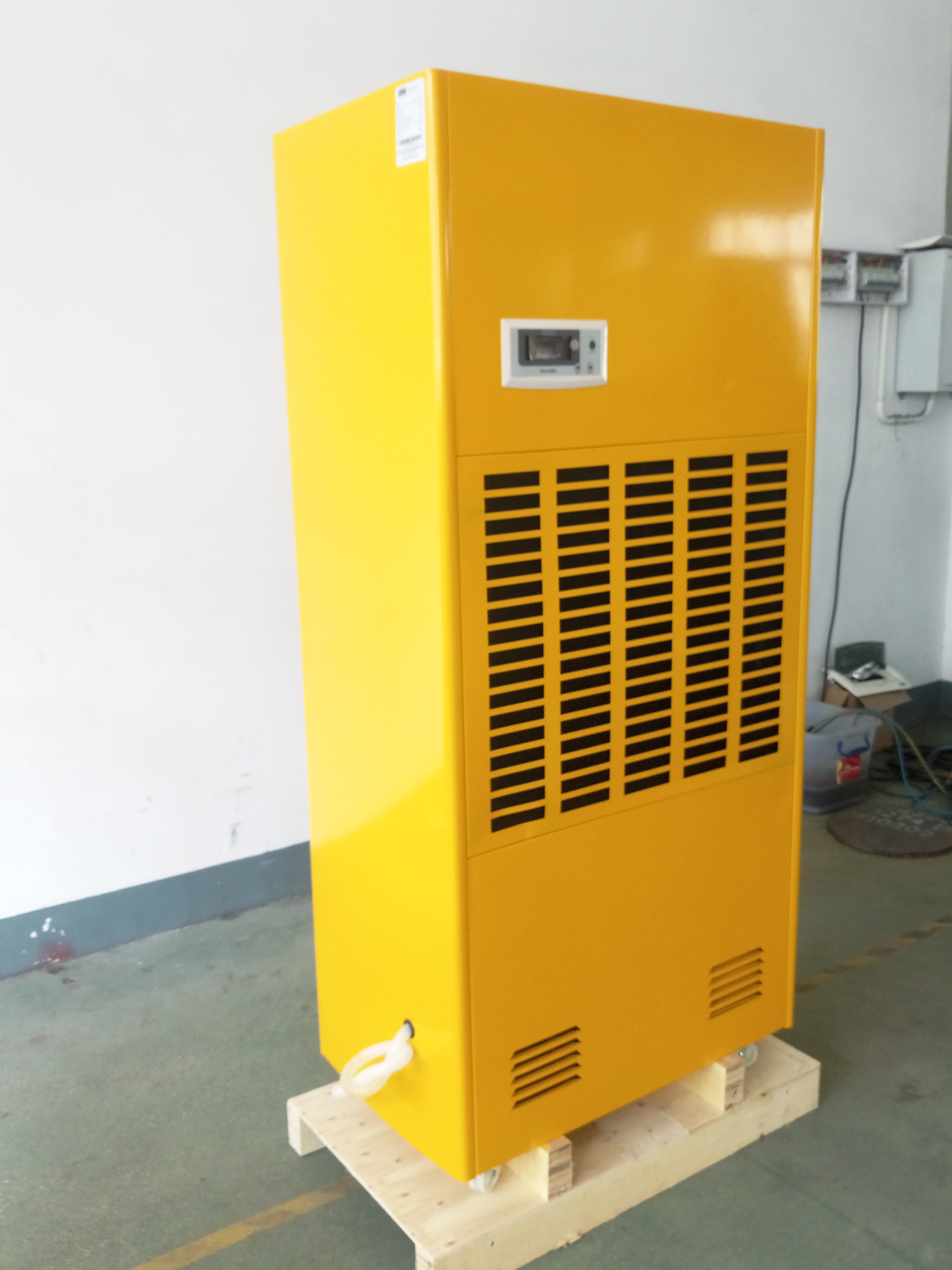 How Does the Energy Efficiency of Desiccant Dehumidifiers Impact Your Wholesale Costs?