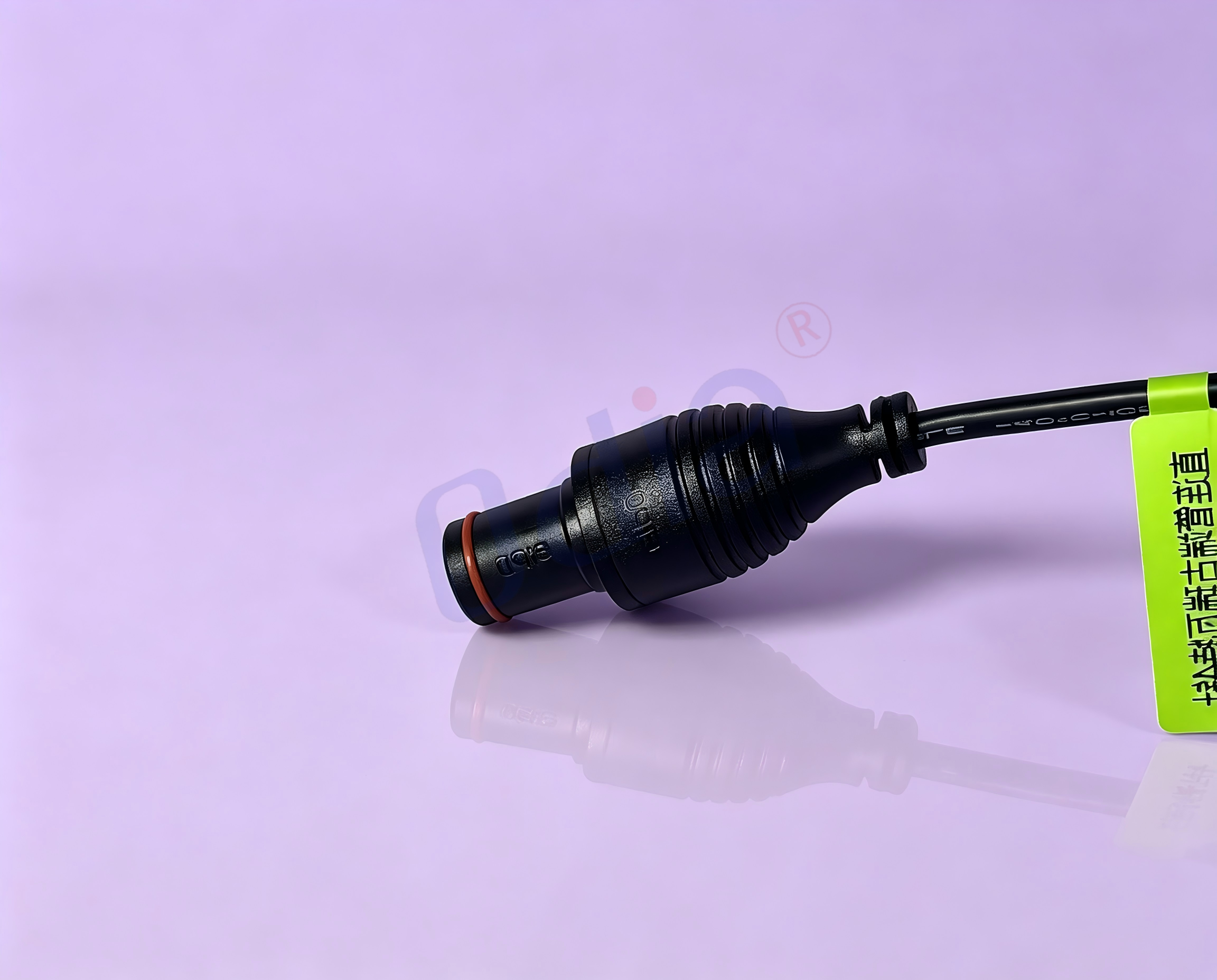 PV & energy storage cable, with Growatt 4-pin male connector at one end (2).png