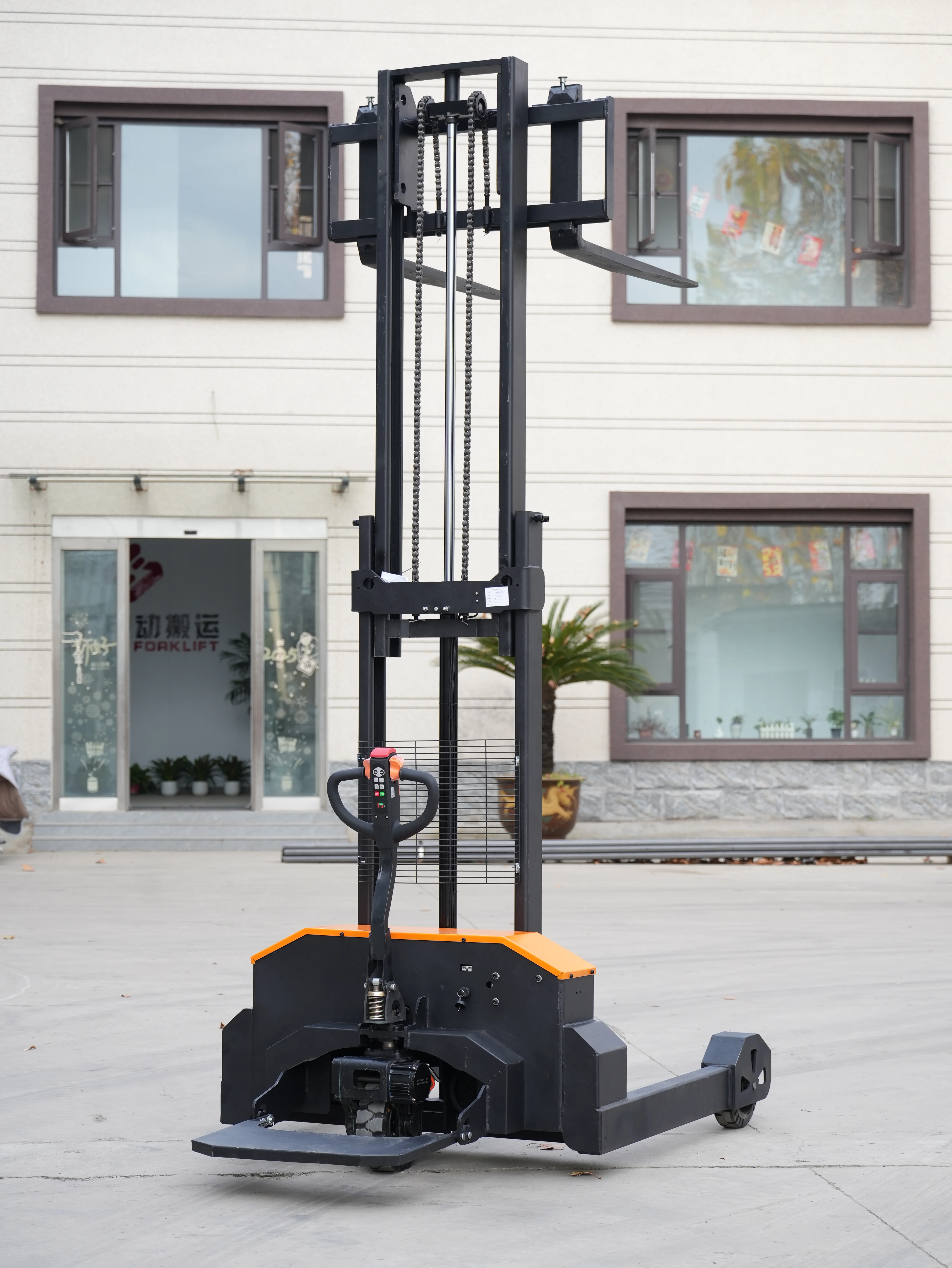 High-Performance Electric Pallet Stackers for Efficient Material Handling
