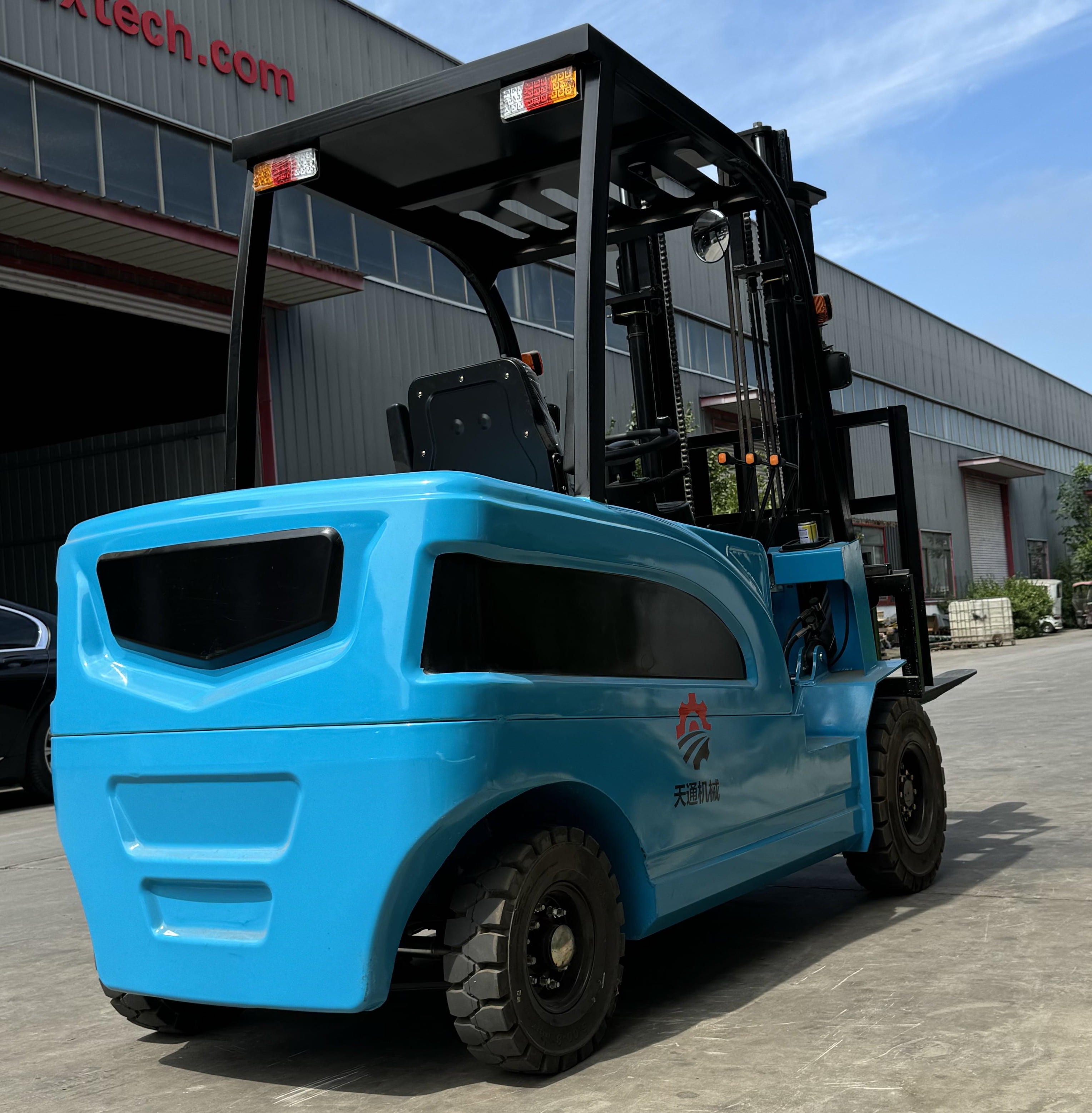 Competitive 3 Ton Battery Forklift Price for Global Markets