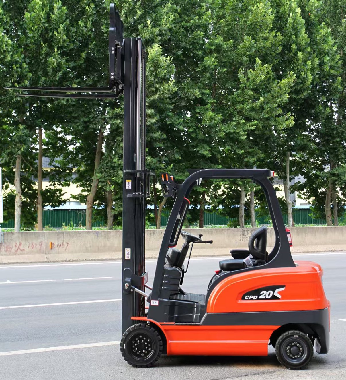 Forklift Beroperasi Bateri Berkualiti Tinggi untuk Dijual daripada Jining Tiantong Machinery