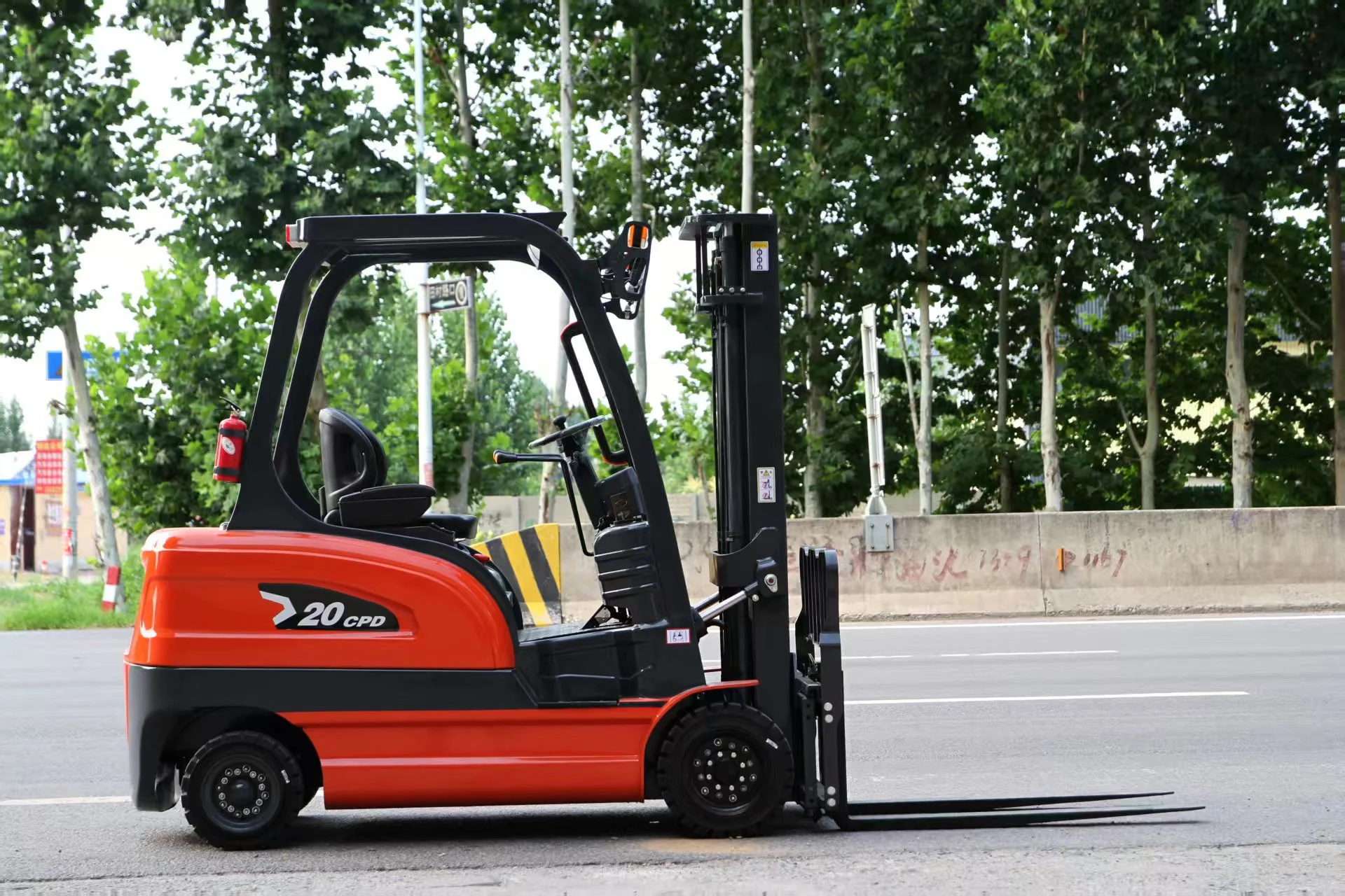 Innovative Electric Forklift Technology