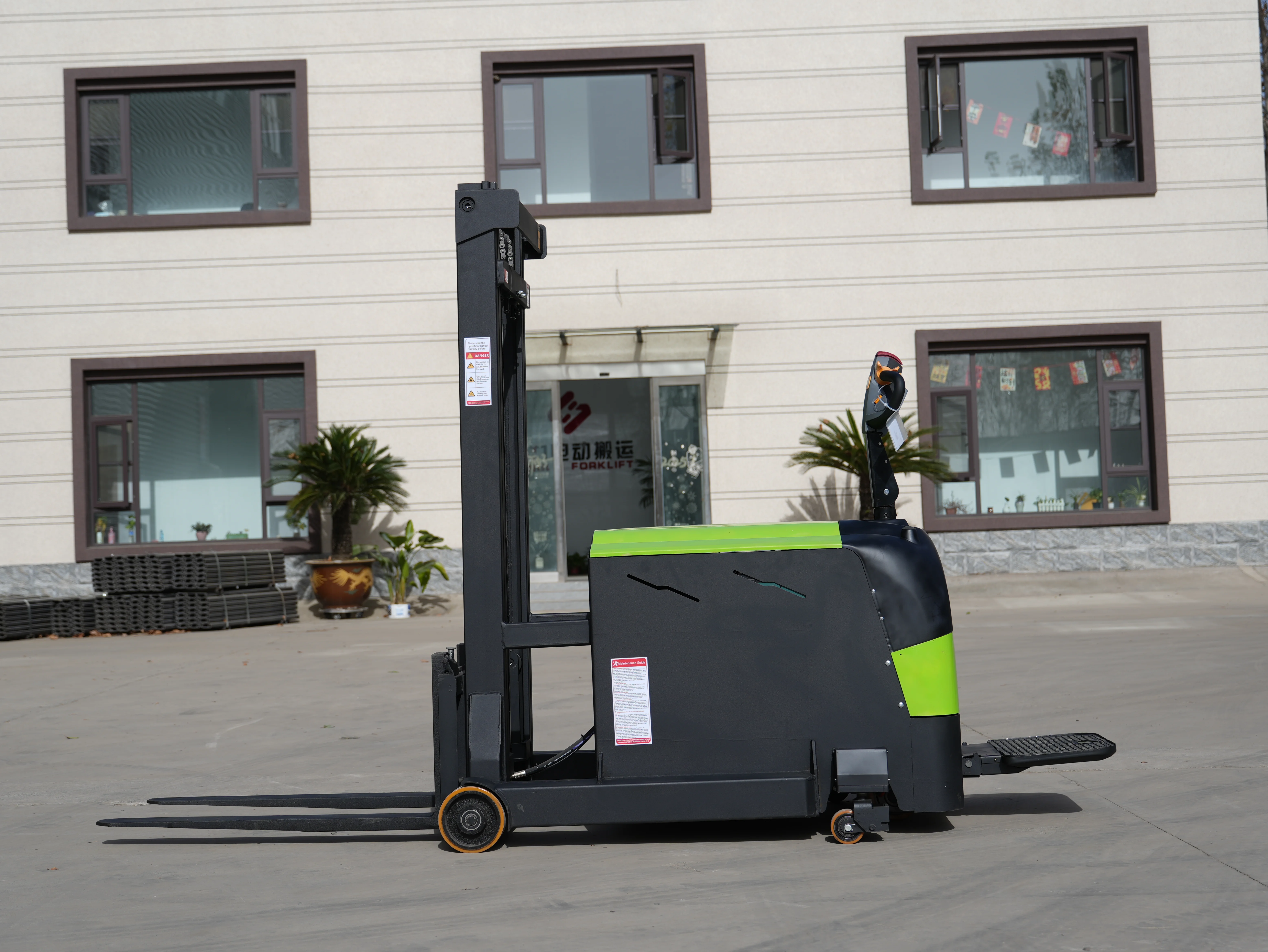 Maximize Vertical Storage with Electric Stackers
