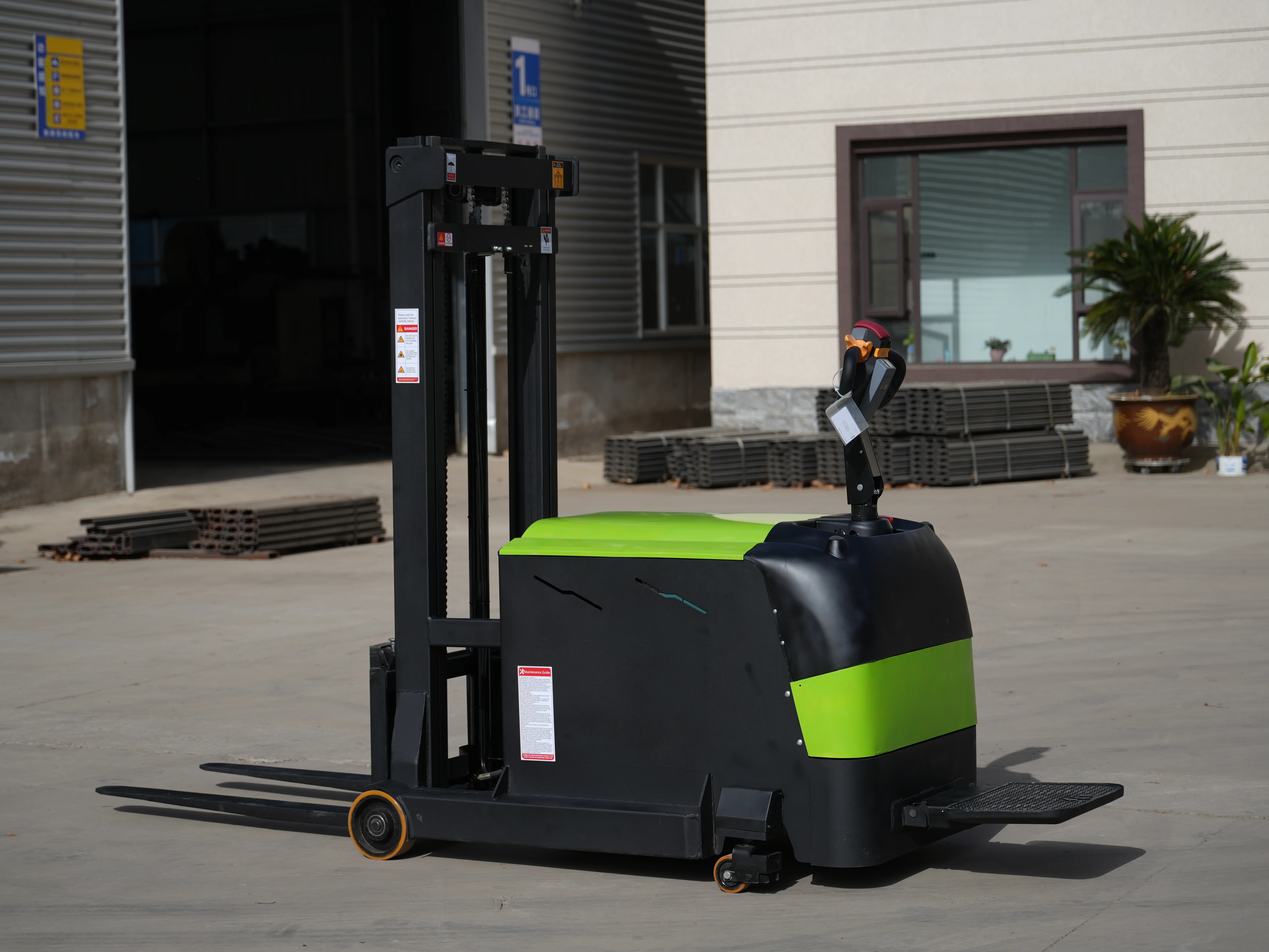 2 Ton Counterbalance Electric Stacker