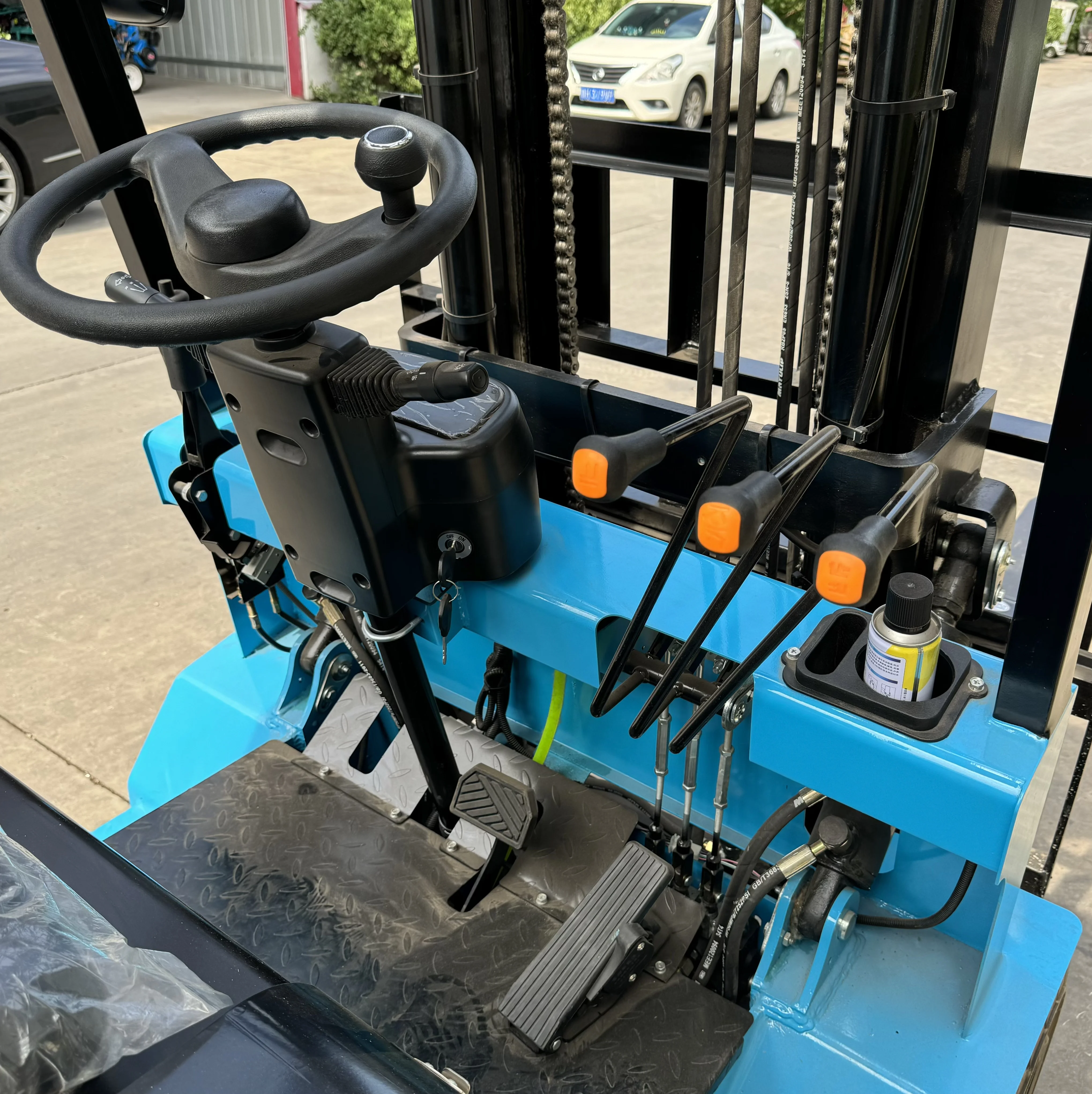Carrelli elevatori ad alta prestazione con batteria al litio per operazioni efficienti