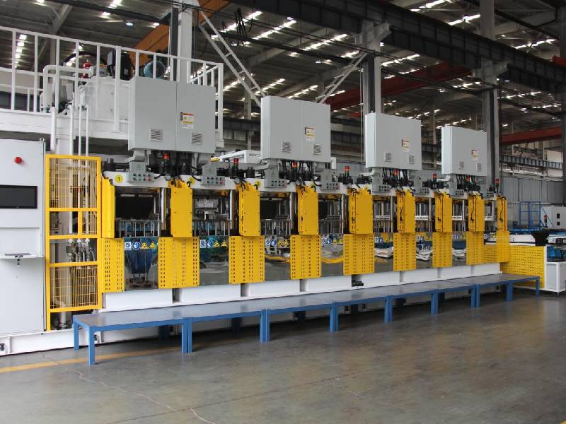 YueChuang Hydraulics' 200T 8-Station Fully Automatic Brake Pad Hot Press Sets Sail for Overseas, Successfully Delivered to WINHERE (Thailand) Co., Ltd.