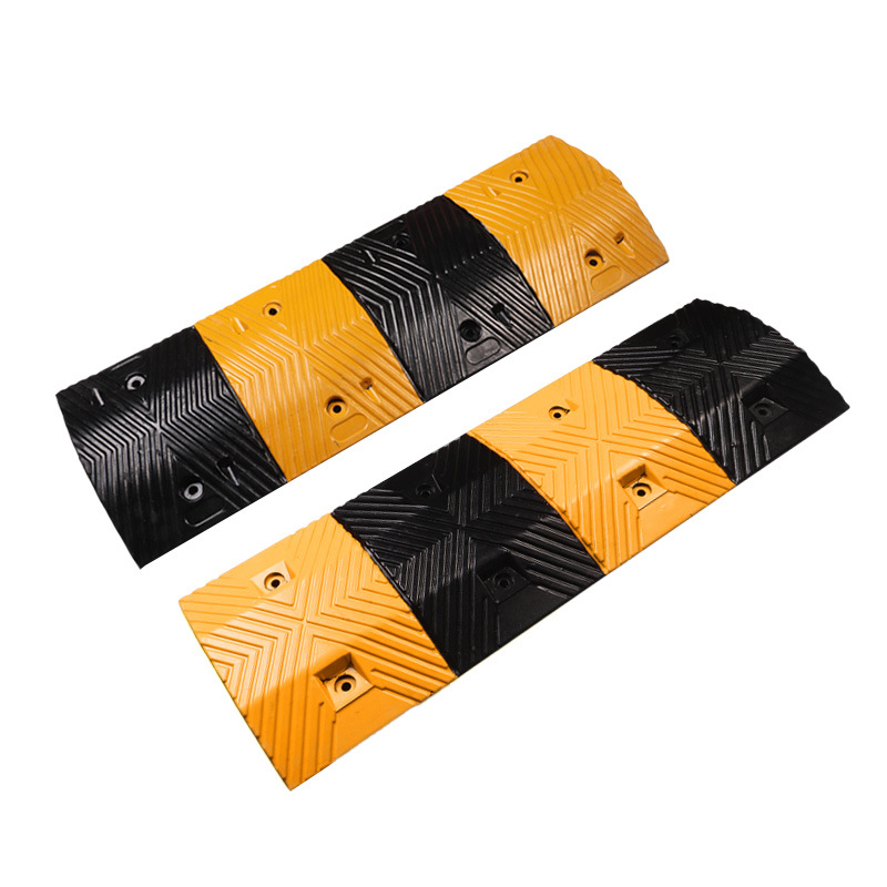 New Durable Rubber Speed Hump 500x350x50mm Black Yellow for Shopping Centers & Residential Roads manufacture