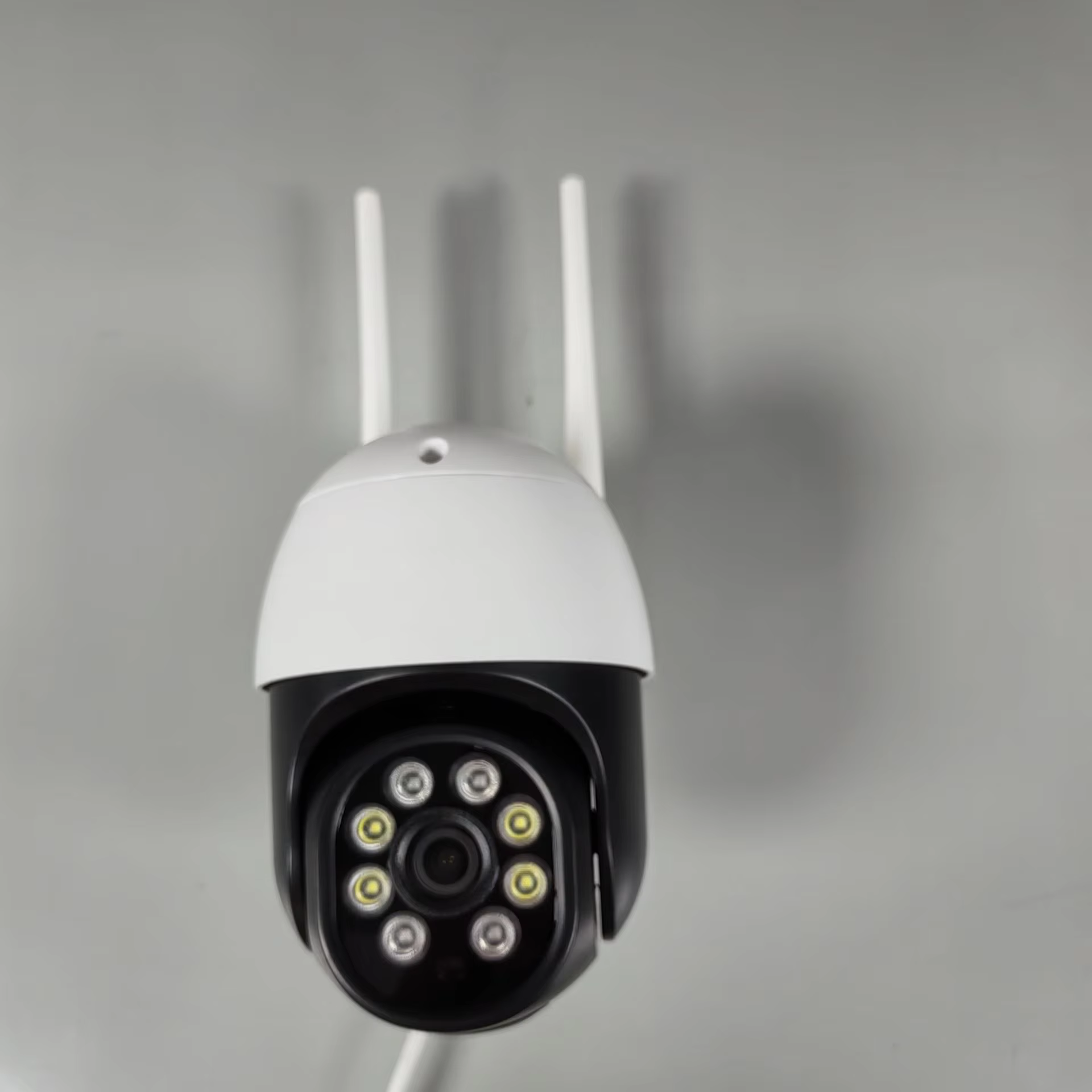 4MP WiFi PTZ Security Camera, IP66 Waterproof 360° View Wireless Dome Camera with HD Night Vision factory
