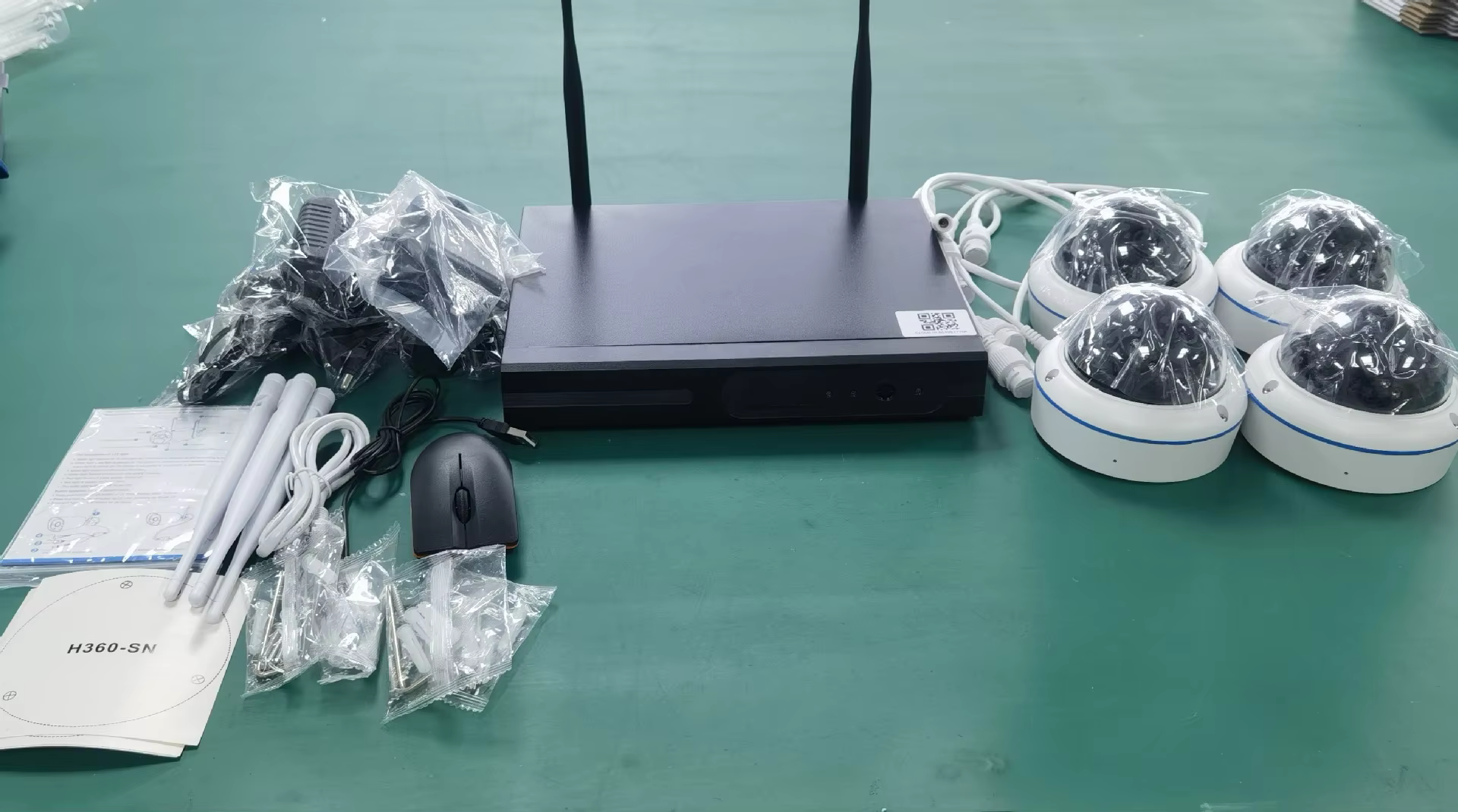 4-Channel 3MP/5MP Wireless WiFi System with Wire-Free Dome Camera and High-Definition Infrared Night Vision details