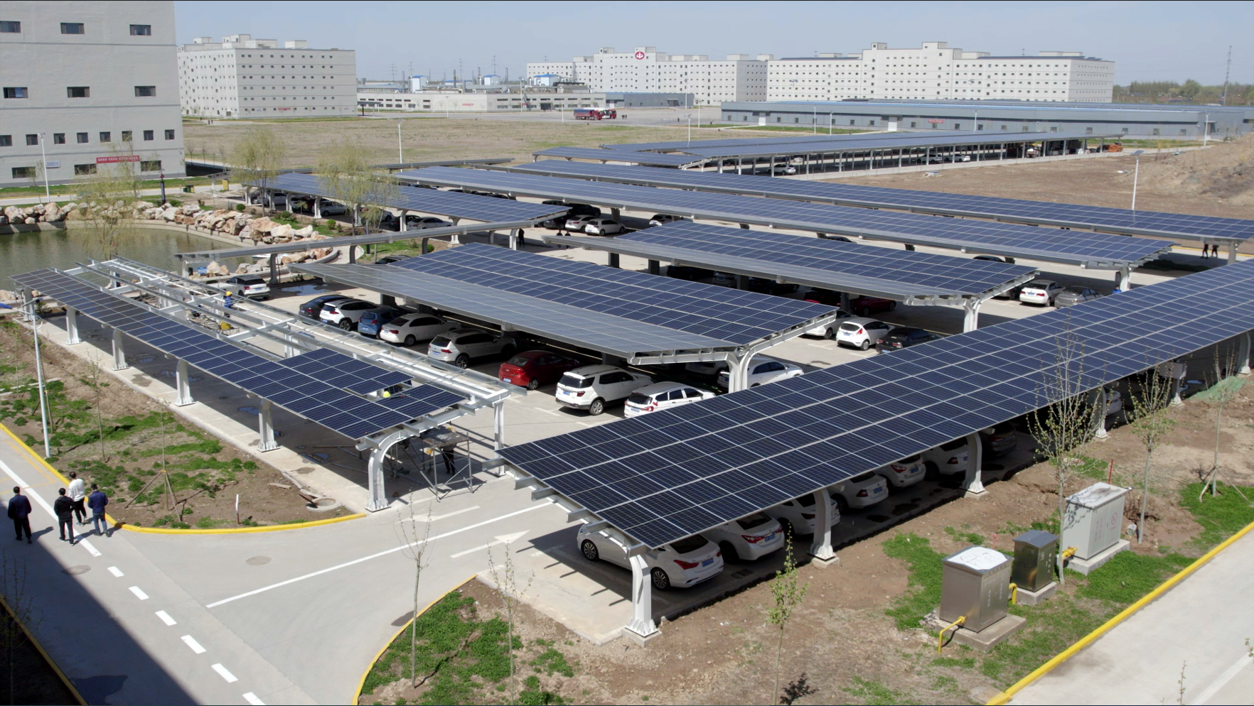 Chytrá solární infrastruktura pro parkovací plochy