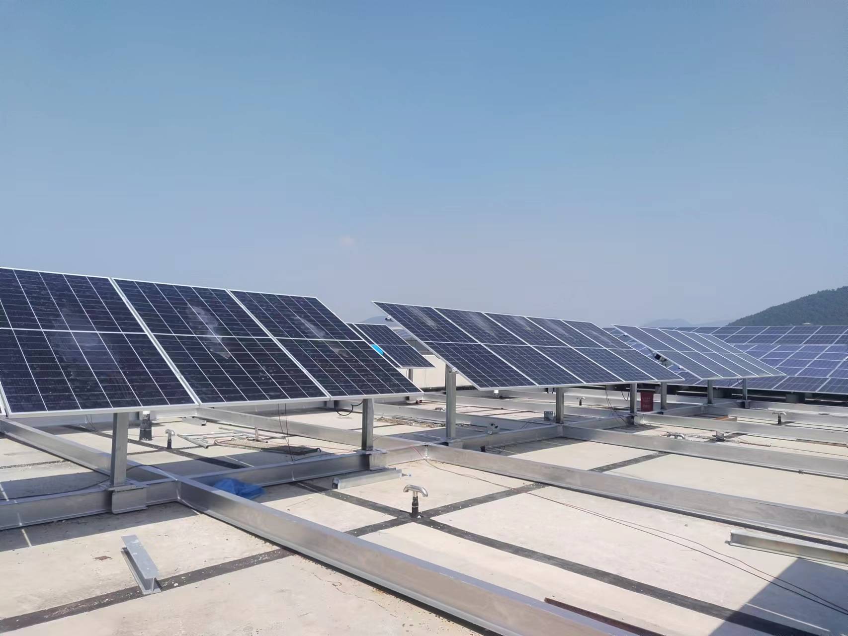 Enhance Energy Efficiency with Our Solar Array Tracking System