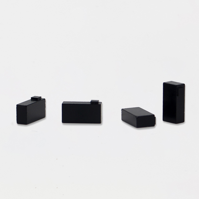 C6010 10 x 5 x 3 mm in Micro UHF Ceramic on-metaTag