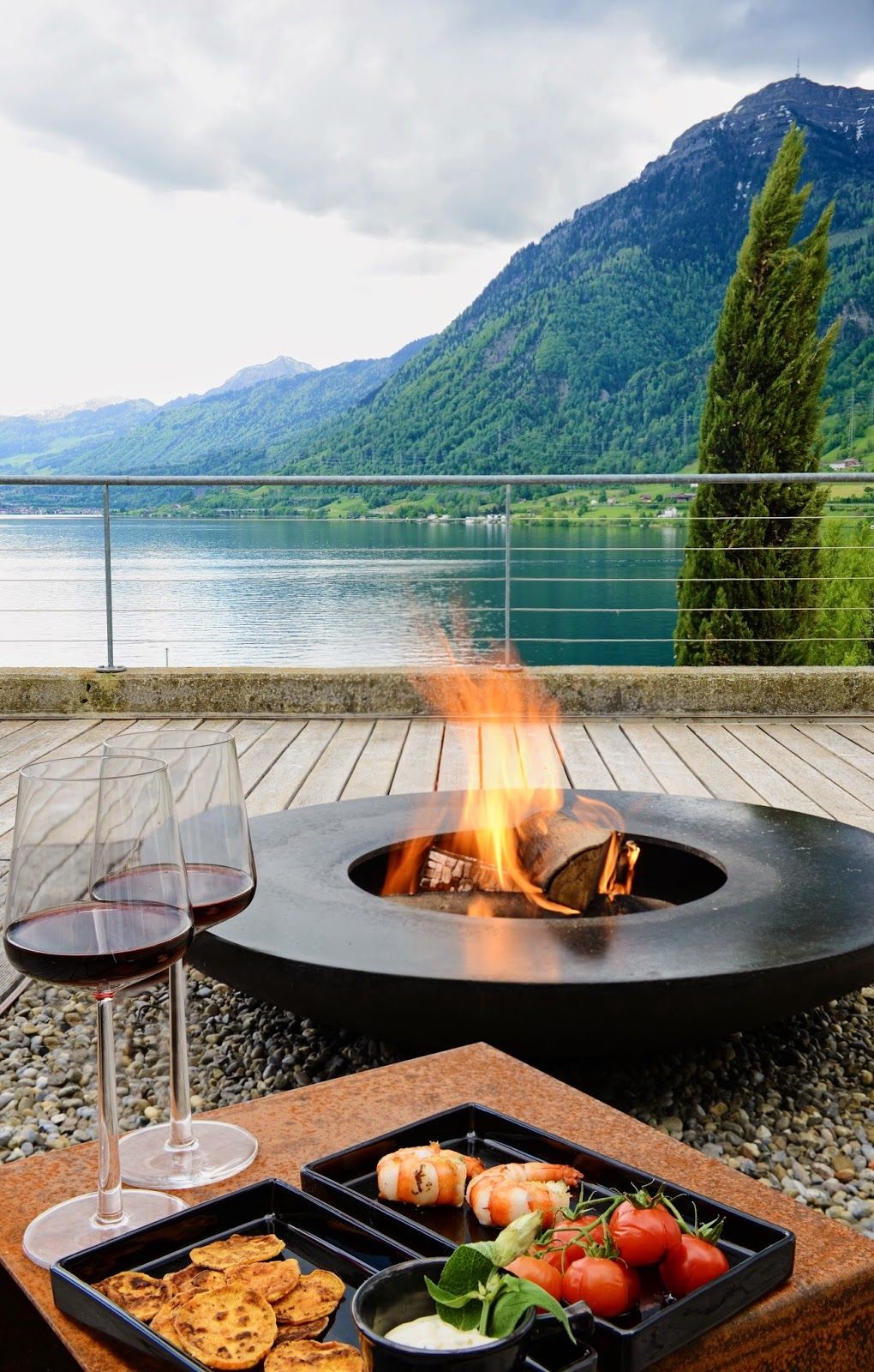 What Are the Benefits of Using Natural Gas Fire Bowls Over Traditional Fire Pits?
