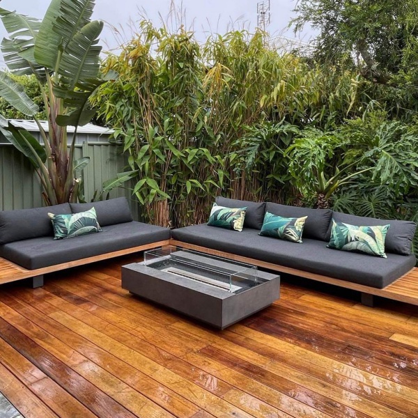 How Outdoor Gas Fire Pits Enhance Your Outdoor Living Experience
