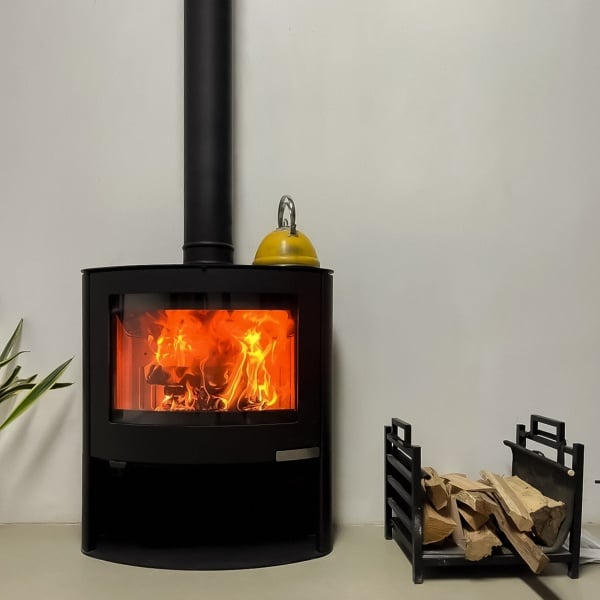 What Are the Benefits of Using Seasoned Fireplace Wood?