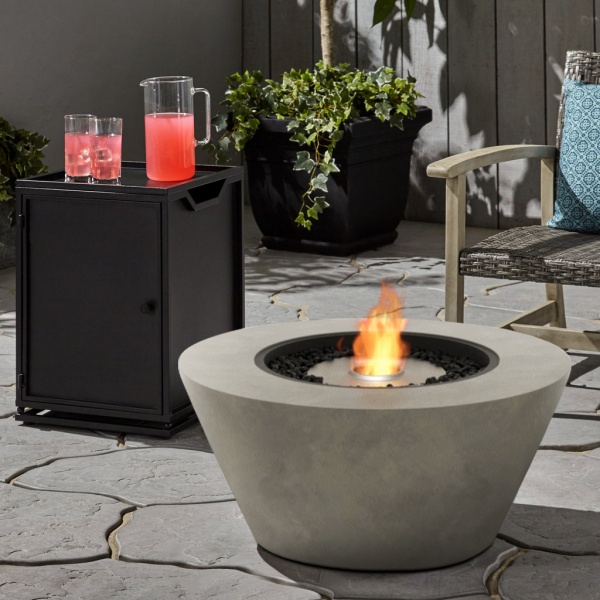 How to Choose the Best Outdoor Propane Fireplace for Your Needs