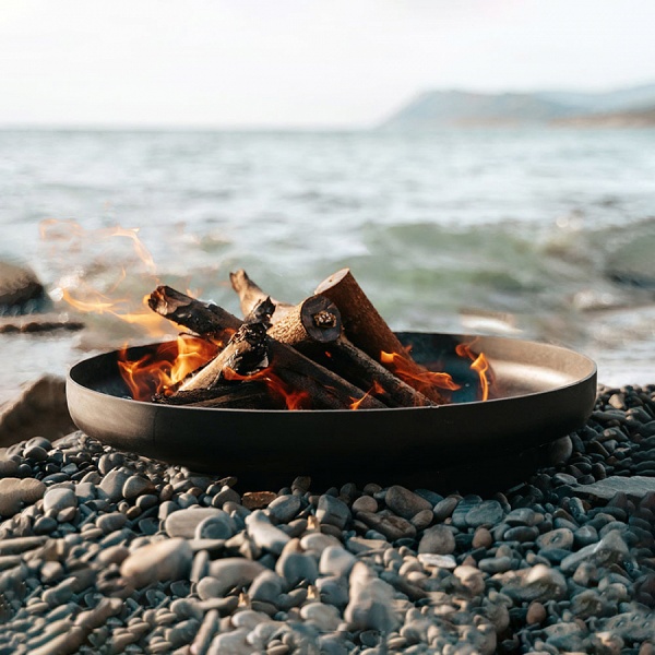What Makes Outdoor Gas Fireplaces a Trending Choice for Homeowners?