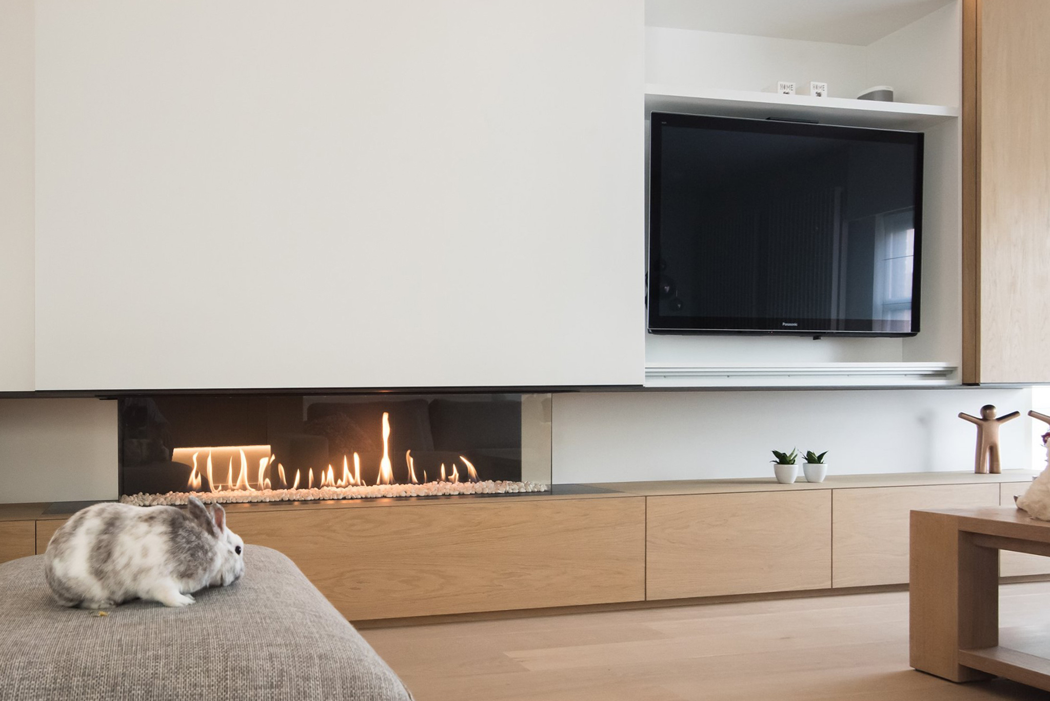 How Do Wall Mounted Electric Fireplaces Enhance Ambiance and Comfort?