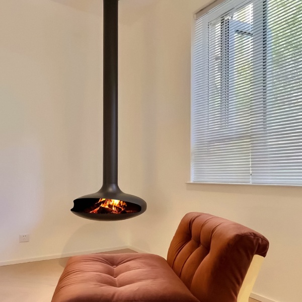 How Wall Mounted Bio Ethanol Fireplaces Enhance Interior Design Trends