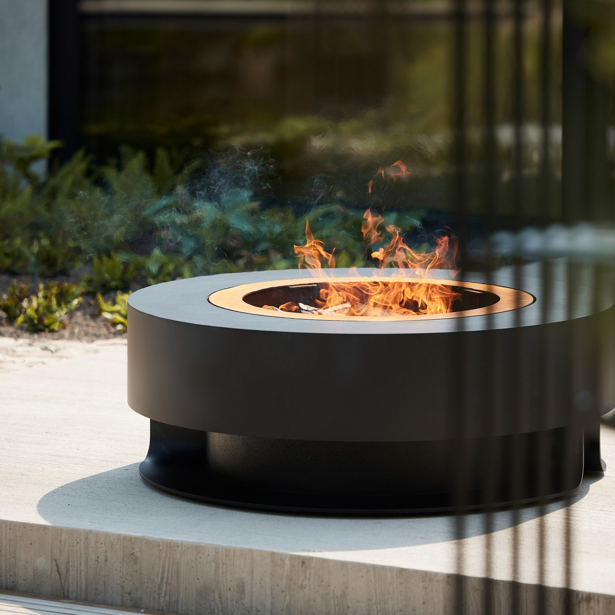 What Styles of Modern Fire Pits Are Trending This Year?