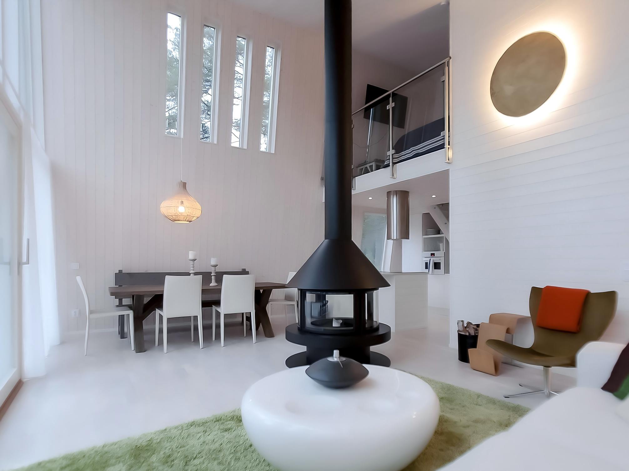 What Is a Suspended Fireplace? A Complete Guide to Design, Types & Applications