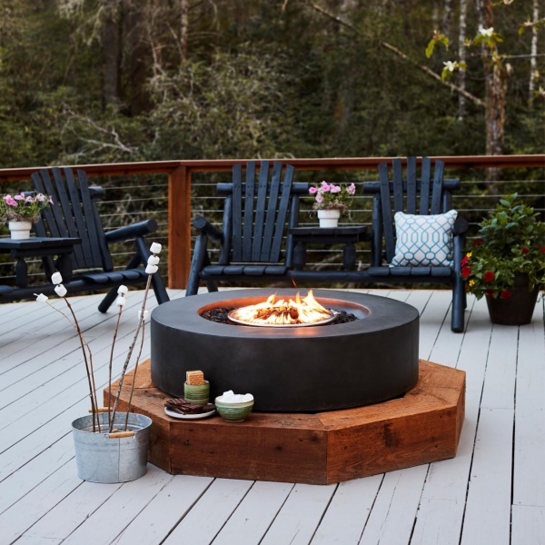 What Features to Look for in a Modern Outdoor Fireplace