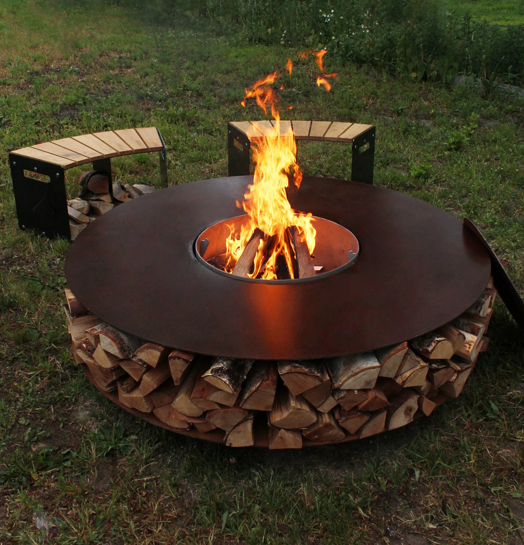 What Makes an Outdoor Fireplace a Must-Have for Your Backyard?