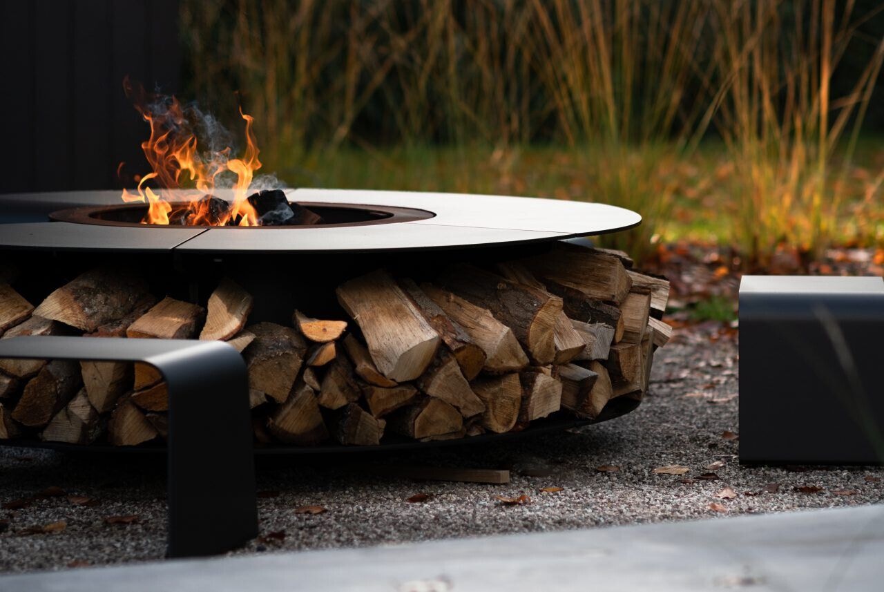 How to Maximize the Use of Your Outdoor Fireplace in All Seasons