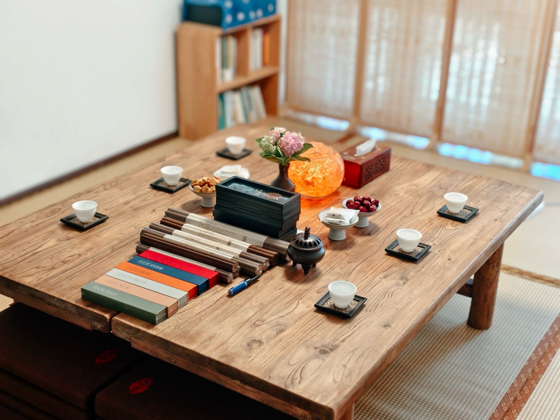 Gathering · Ambiance