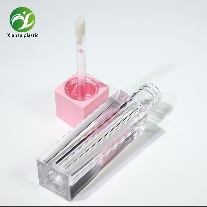 Elevate Your Brand with Premium Lip Gloss Containers Wholesale