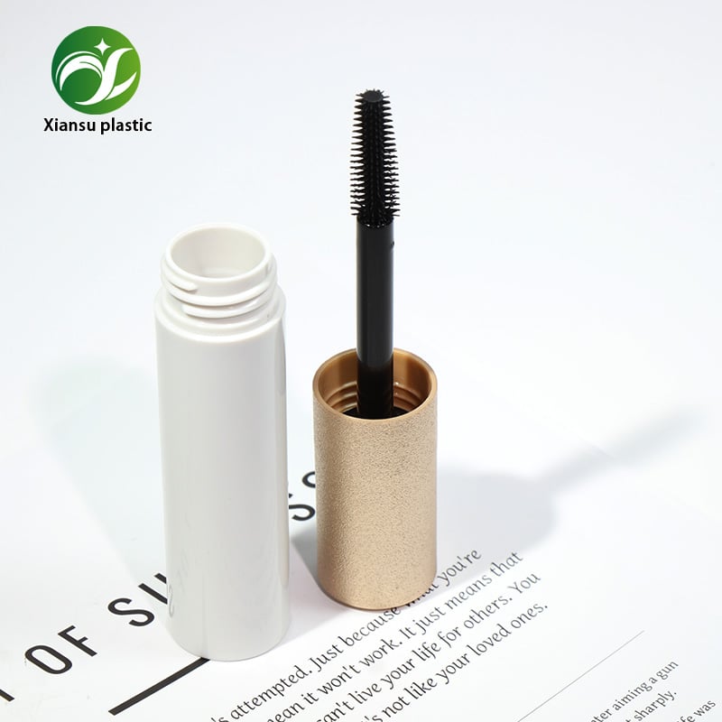 Straight Cylinder ABS Mascara Tube with Glossy Gold Cap – Simple Empty Eyelash Container with Brush Applicator for Custom Logo, OEM Cosmetic Packaging and Eye Makeup Products