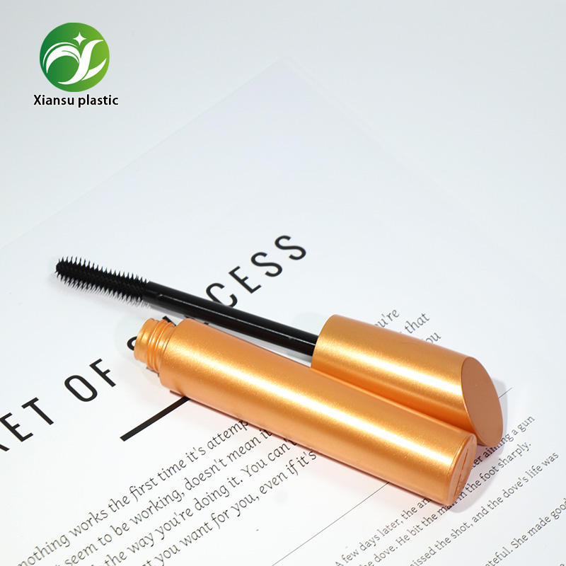 7ml Minimalist ABS Mascara Tube with Matte Black Body & Metallic Gold Finish, Empty Eyelash Container with Brush Applicator for Custom Cosmetic Packaging
