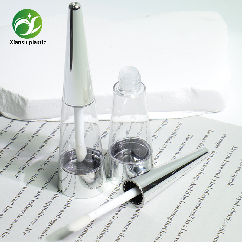 10 ml conische doorzichtige lipglossbuis ABS met elektroplating lege foundationcontainer op maat gemaakte cosmetische verpakking