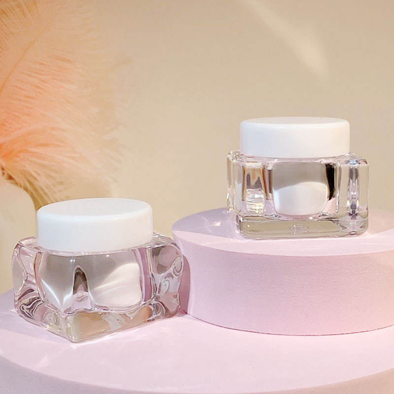 Unmatched Quality and Customization in Face Cream Jars Wholesale