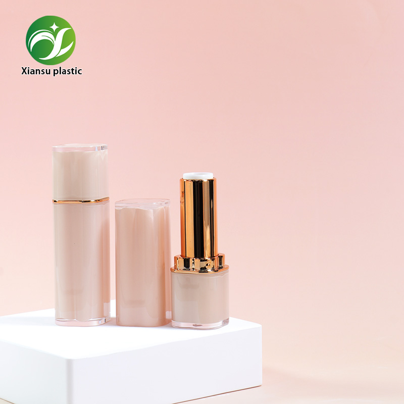 Nude Pink Clover Shape ABS Lipstick Tube with Electroplated Gold Body and Fine Gold Edge Cap for Lip Balm & Lipstick Packaging Custom Cosmetic Container