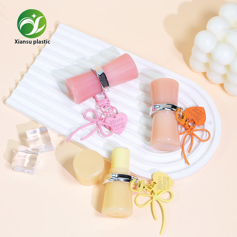 Cute Light Color ABS Keychain Lipstick Tube with Electroplated Decoration – Mini Empty Lip Balm Container for Custom Portable Makeup Packaging and Private Label Beauty Products
