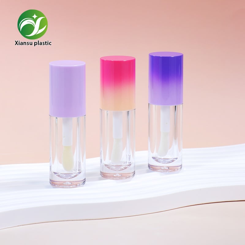 Pastel Gradient Lip Gloss Tube AS+ABS Plastic Empty Lip Gloss Bottle with Transparent Body and Soft Fluffy Brush Applicator for Custom Logo Liquid Lip Makeup Packaging