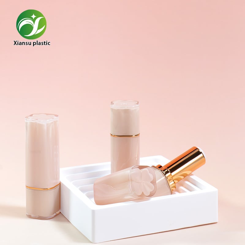 Nude Pink Clover Shape ABS Lipstick Tube with Electroplated Gold Body and Fine Gold Edge Cap for Lip Balm & Lipstick Packaging Custom Cosmetic Container