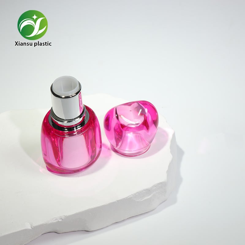Tube pour rouge à lèvres en forme de cœur, 6 ml, avec finition électroplacée, contenant vide personnalisable en ABS pour emballages cosmétiques OEM
