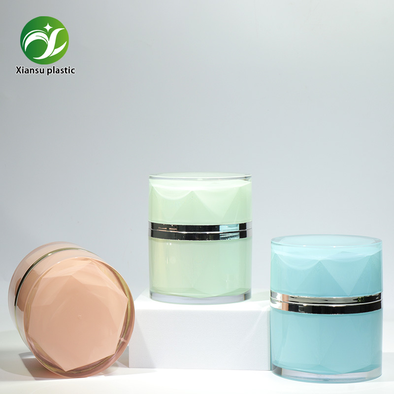 Unmatched Quality in Skincare Jars Wholesale