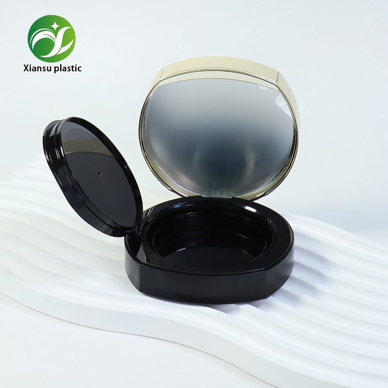 Refillable Cushion Compact Case with Mirror, Matte Finish & Electroplated Gold Magnetic Closure for Foundation Makeup Packaging