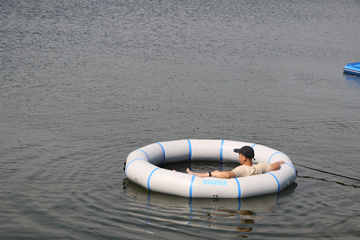 How to use inflatable floating water pad for relaxing (1).png
