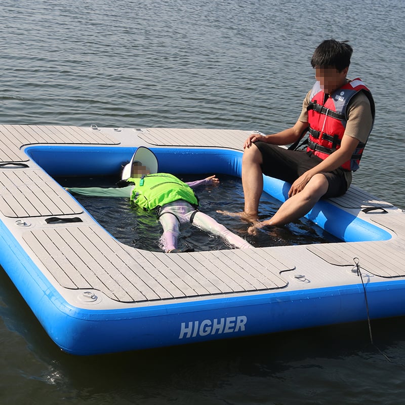 inflatable swimming dock (3).jpg
